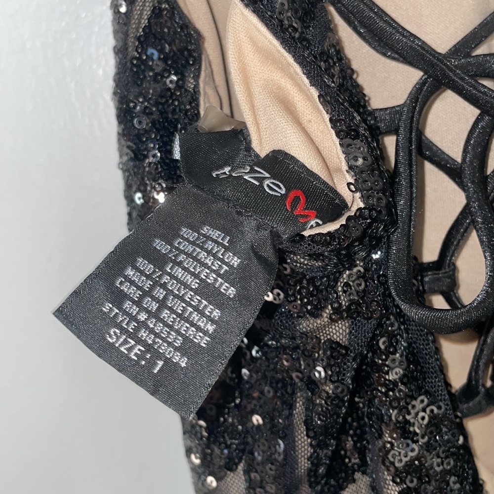 Long black sequin dress 🖤✨ - Picture 5 of 5
